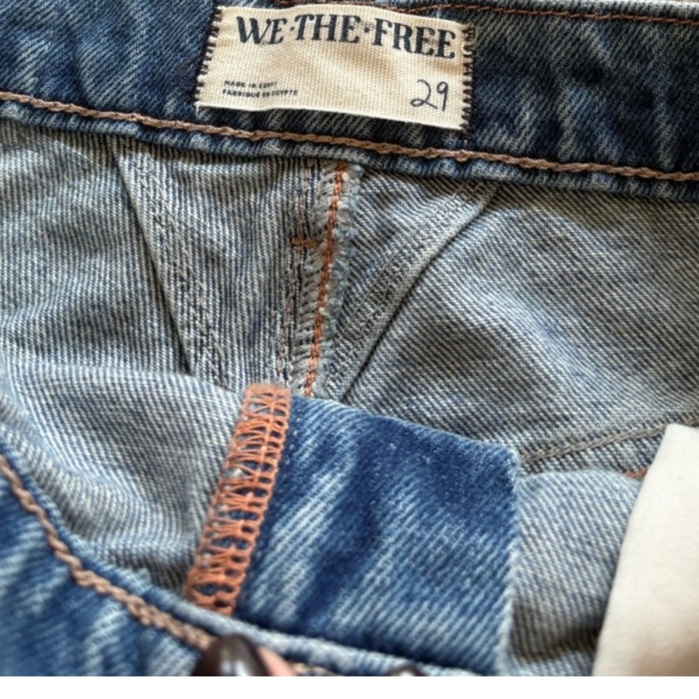 NWOT FREE PEOPLE We The Free Olsen Cuffed Cropped Barrel Jeans SZ: 29 - Picture 4 of 9